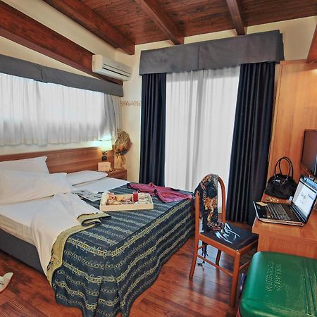 Hotel Aurora Wellness & Spa Tivoli Terme Eksteriør bilde