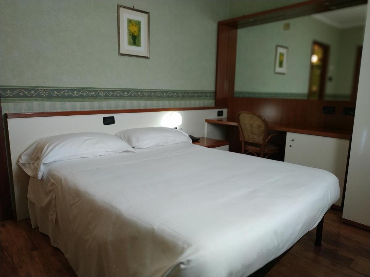 Hotel Aurora Wellness & Spa Tivoli Terme Eksteriør bilde